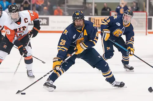 Photo By: Omar Phillips Ryan Schmelzer (26 - Canisius) (Omar Phillips)