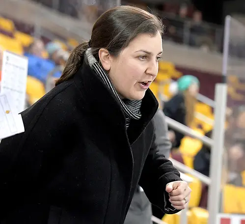 Maura Crowell of Minnesota Duluth Maura Crowell of Minnesota Duluth (Brett Groehler/University Minnesota Duluth)