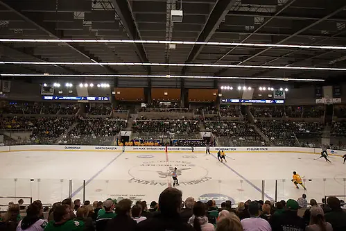 Photo By: Jim Rosvold 27 Mar 15: The St. Cloud State University Huskies play against the Michigan Technological University Huskies in a West Regional semifinal matchup at Scheels Arena in Fargo, ND. (Jim Rosvold)