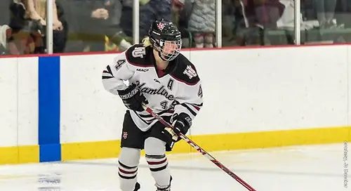 Xilly Lang of Hamline Xilly Lang of Hamline (Hamline Athletics)