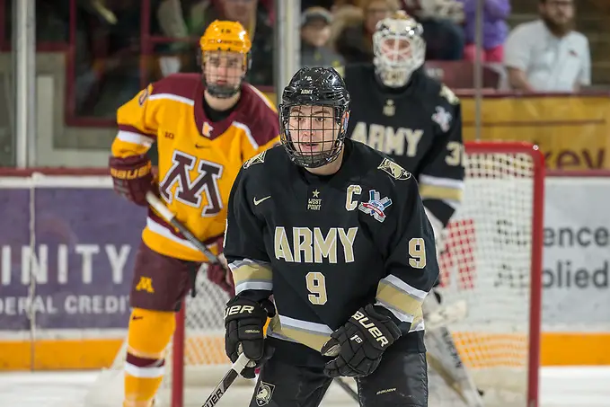 Photo By: Jim Rosvold/USCHO.com