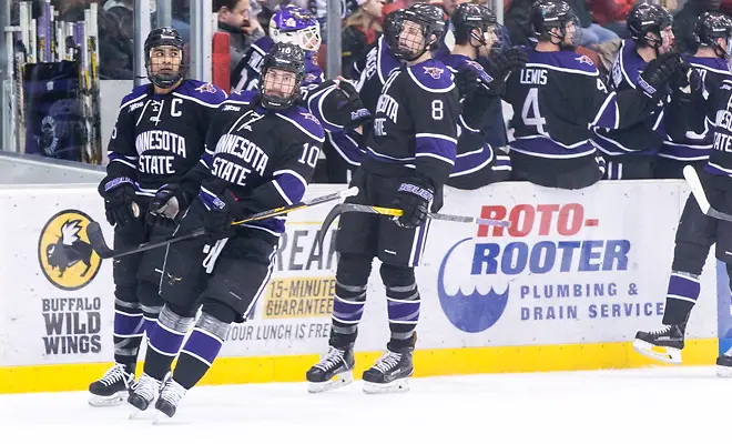 Photo By: Bradley K. Olson Neb Knutson (MSU-10) 2018 Jan. 12 The St.Cloud State University Huskies host Mankato State University n a non conference matchup at the Herb Brooks National Hockey Center in St. Cloud, MN (Bradley K. Olson)
