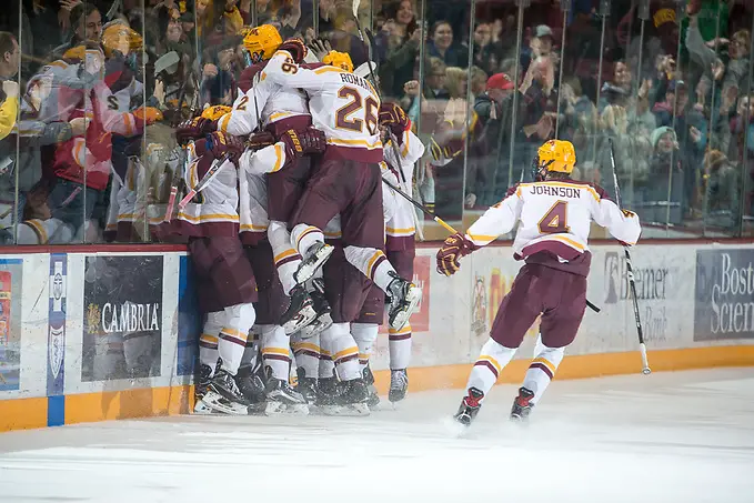 Photo By: Jim Rosvold/USCHO.com 26 Jan 18: The University of Minnesota Golden Gophers host the University of Notre Dame Fighting Irish in a B1G matchup at 3M Arena at Mariucci in Minneapolis, MN. (Jim Rosvold/USCHO.com)