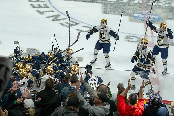 Photo By: Jim Rosvold/USCHO.com 5 Apr 18: The University of Michigan plays against the University of Notre Dame in a national semifinal of the the 2018 NCAA Division 1 Men's Frozen Four at the Xcel Energy Center in St. Paul, MN. (Jim Rosvold/USCHO.com)