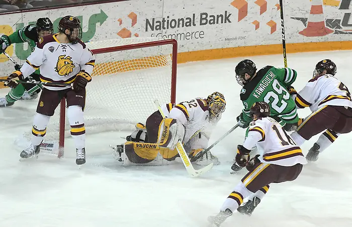 Photo By: Brett Groehler UMD goalie Hunter Shepard makes a save in the first period against North Dakota January 24 at Amsoil Arena in Duluth, MN. (Brett Groehler)