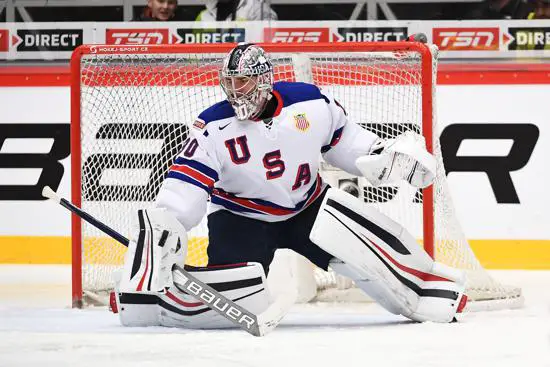 USA zvíťazili nad Švédskom 4: 0 za 27 zásahmi rytiera, tri body Zegrasa priťahujú Slovensko vo svetovom štvrťfinále juniorov |  Vysokoškolský hokej